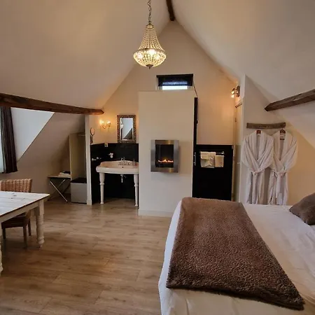 Bed & Breakfast De Droomhoeve 4*