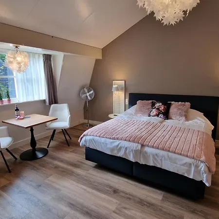 De Droomhoeve Bed & Breakfast 4*